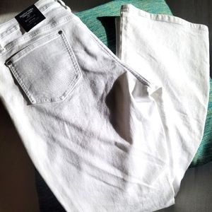 "Simply Vera" by Vera Wang bootcut white jeans 14 nwt